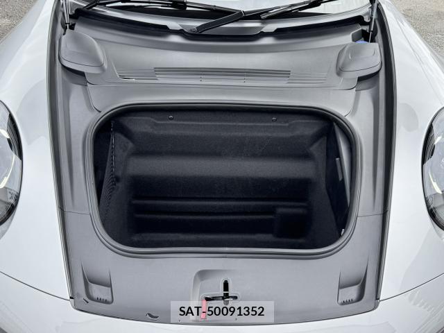 Porsche 911 2024-11 7815541-18