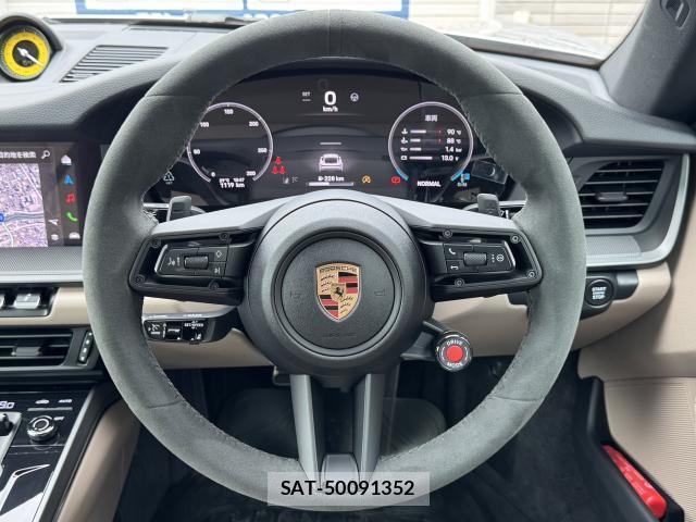 Porsche 911 2024-11 7815541-9