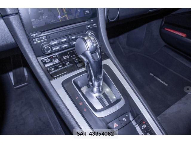 Porsche 911 2019-04 7816025-15