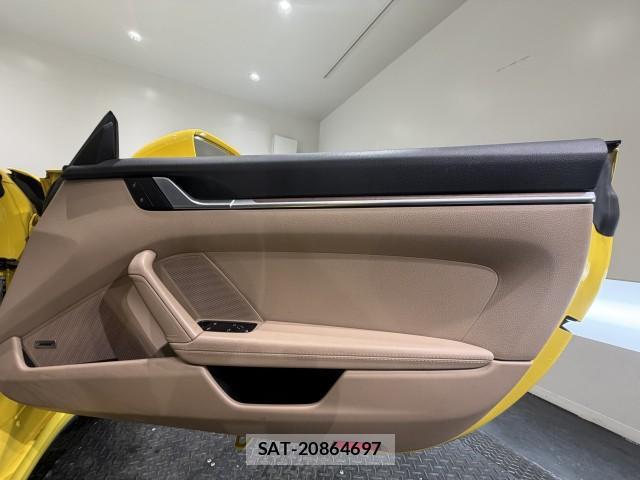 Porsche 911 2021-11 7817697-5
