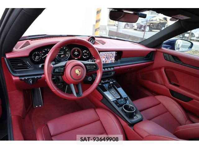 Porsche 911 2022-12 7818631-2