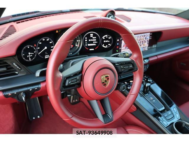 Porsche 911 2022-12 7818631-3