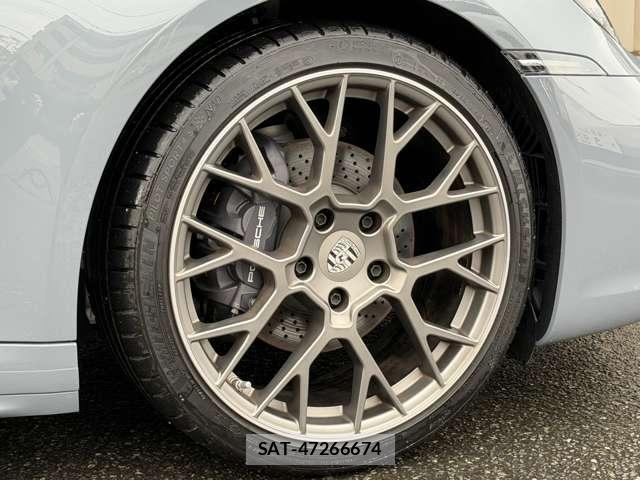 Porsche 911 2024-03 7818728-8