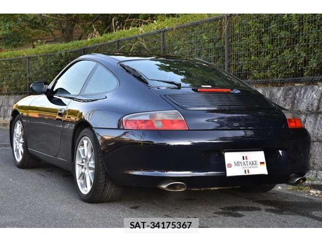 Porsche 911 2002-11 7819017-1