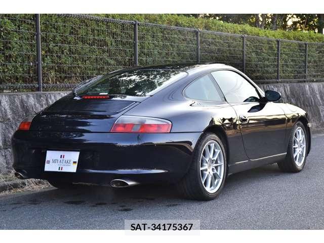 Porsche 911 2002-11 7819017-10