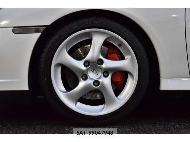 Porsche 911 2003-05 7819021-18