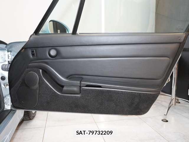 Porsche 911 1996-07 7819582-14