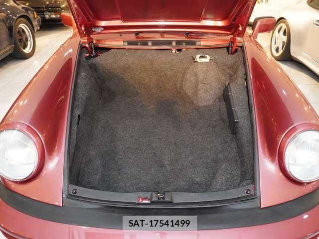 Porsche 911 1981-09 7819583-14