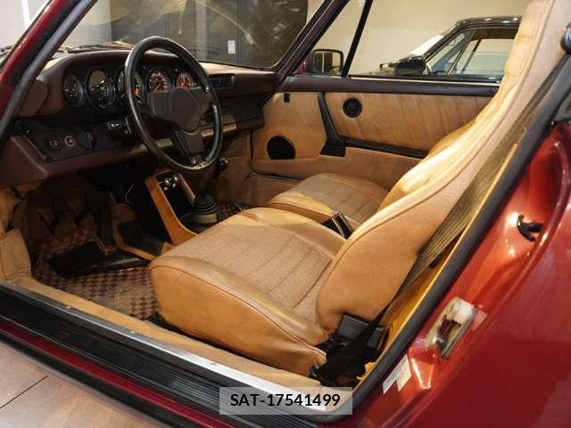 Porsche 911 1981-09 7819583-7