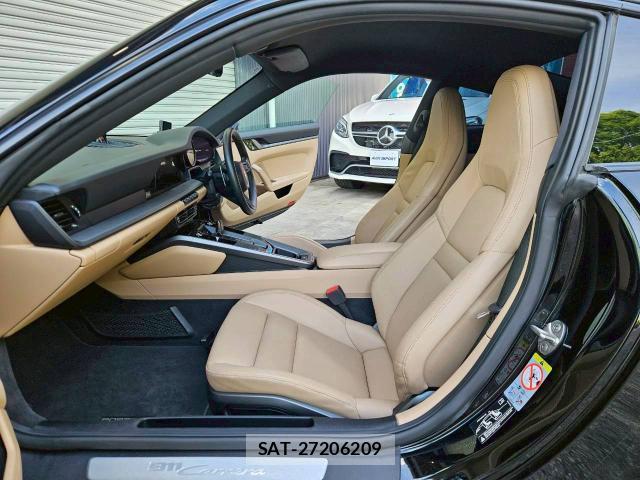 Porsche 911 2020-12 7820303-15