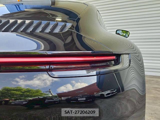 Porsche 911 2020-12 7820303-3