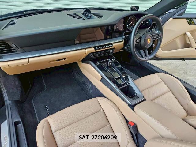 Porsche 911 2020-12 7820303-6