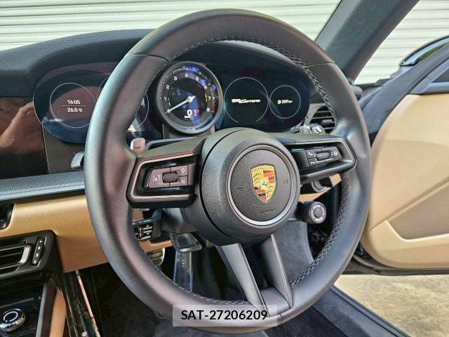 Porsche 911 2020-12 7820303-7
