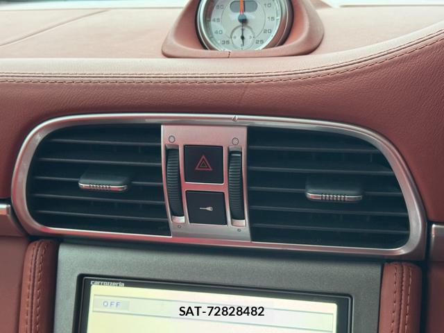 Porsche 911 2005-11 7820401-9