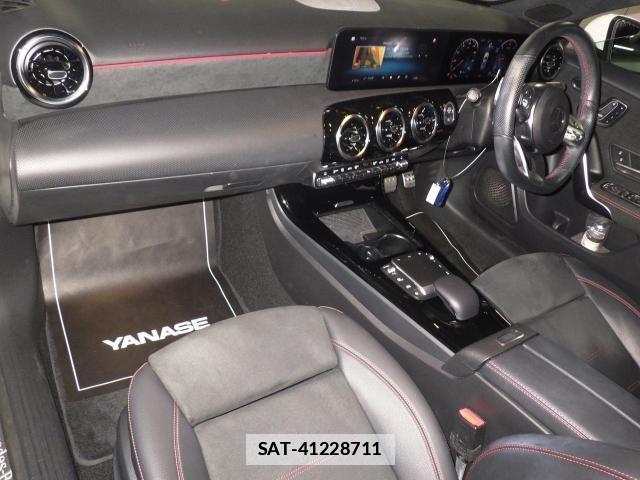Mercedes Benz A-CLASS 2021-08 7815101-2