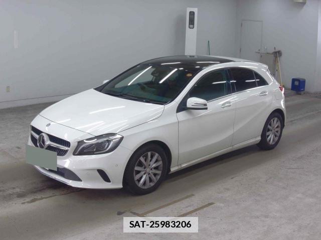 Mercedes Benz A-CLASS 2016-03 7816590-3