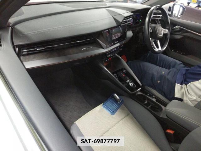 Audi A3 SEDAN 2023-06 7811777-2