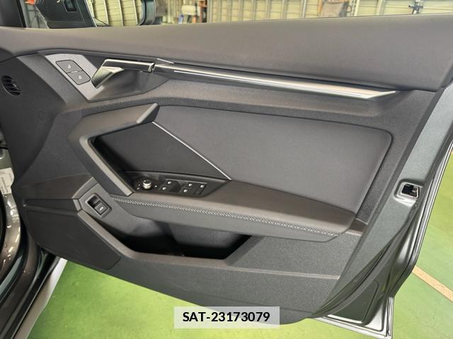 Audi A3 SEDAN 2022-11 7816778-16