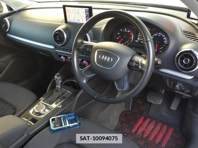 Audi A3 2015-05 7814968-2