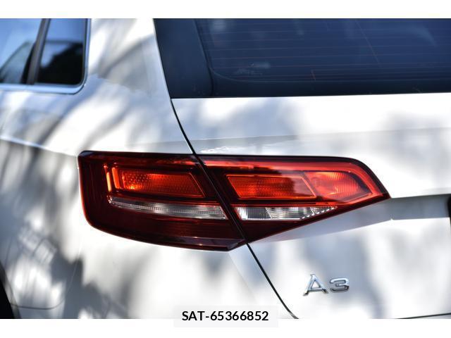 Audi A3 2019-04 7819024-13