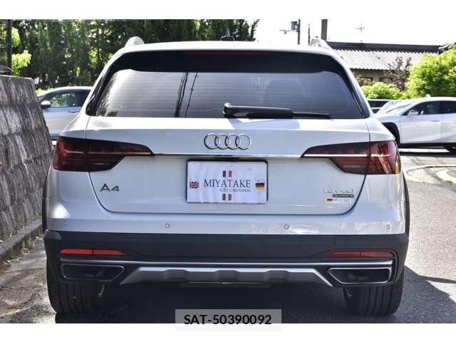Audi A4 ALLROAD QUATTRO 2022-02 7819013-12