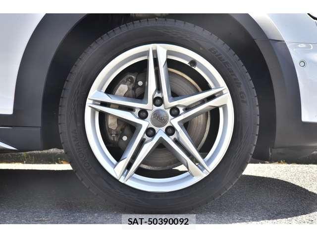 Audi A4 ALLROAD QUATTRO 2022-02 7819013-8