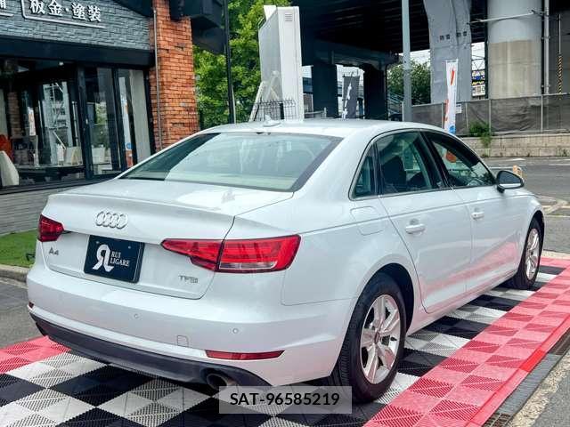 Audi A4 2016-02 7820719-7