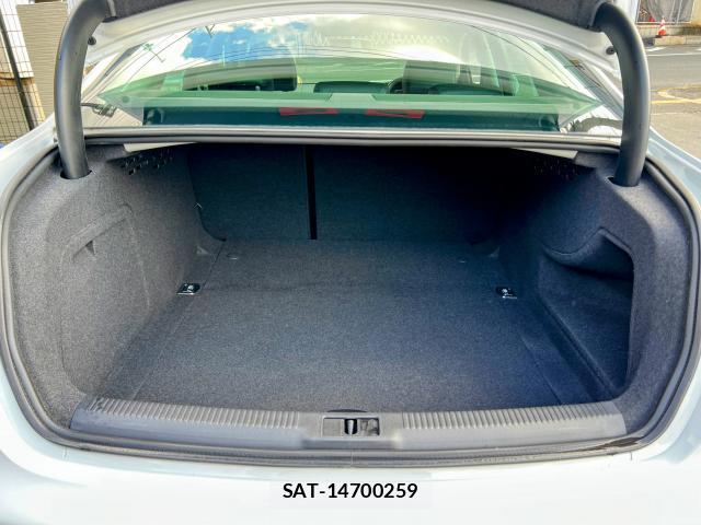 Audi A4 2013-11 7820744-14