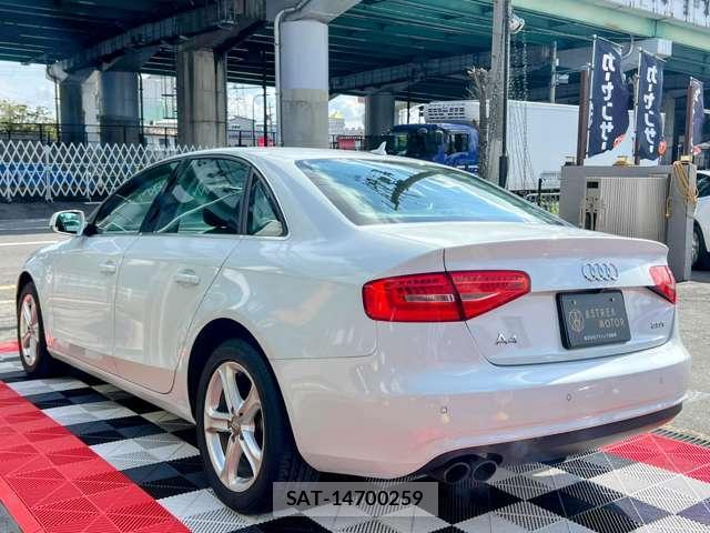 Audi A4 2013-11 7820744-6