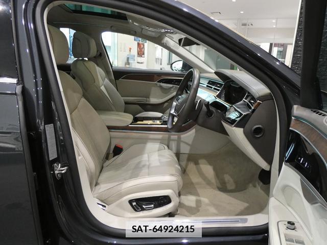 Audi A8 2022-06 7813606-17