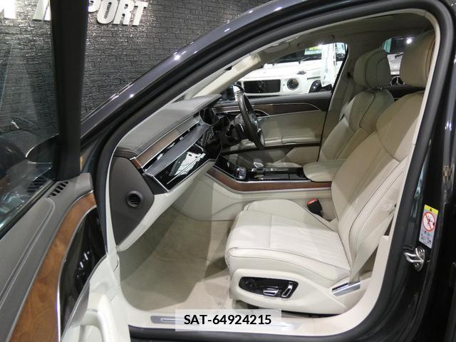 Audi A8 2022-06 7813606-18