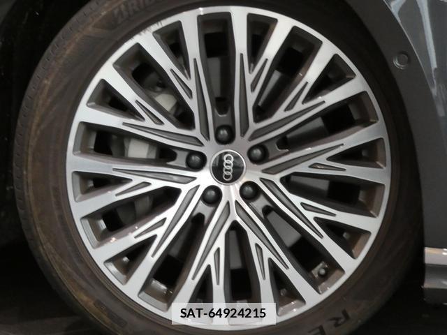 Audi A8 2022-06 7813606-5