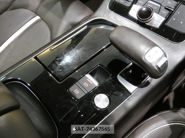 Audi A8 2016-11 7813608-11