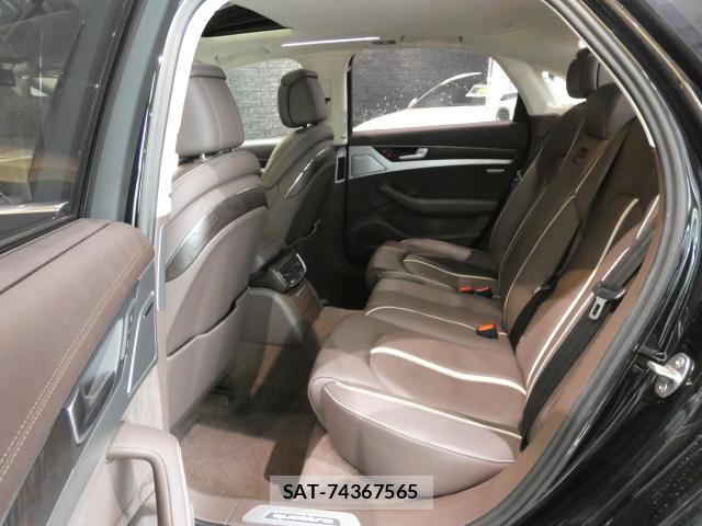 Audi A8 2016-11 7813608-19