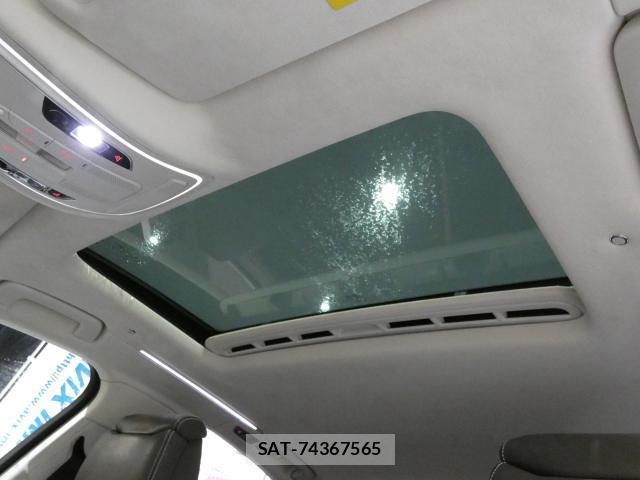 Audi A8 2016-11 7813608-6