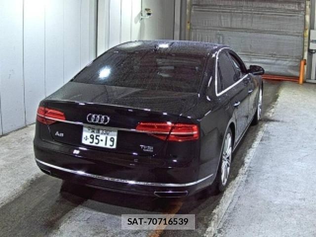 Audi A8 2017-06 7815181-1
