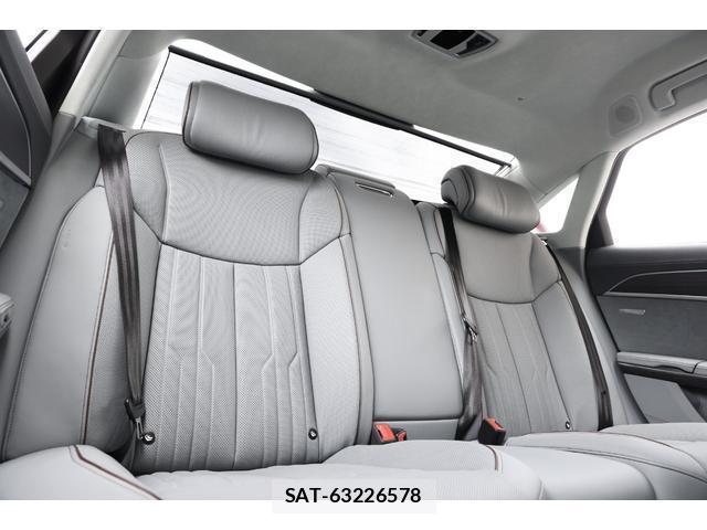 Audi A8 2019-05 7818655-11