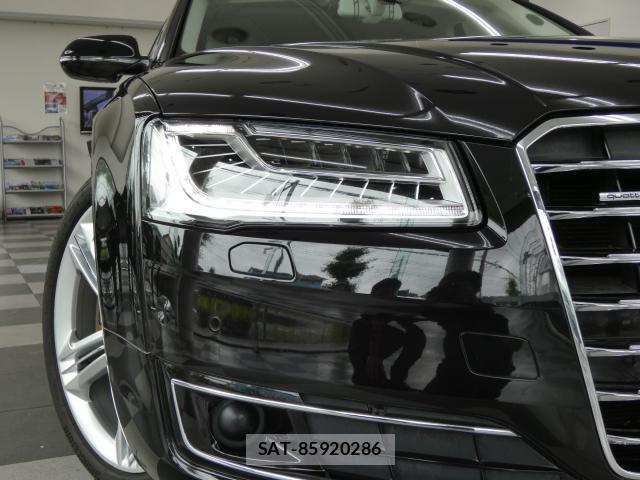 Audi A8 2018-01 7820239-2