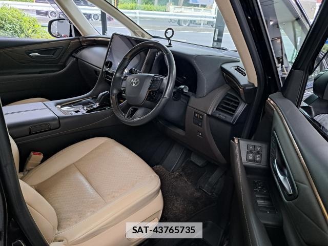 Toyota ALPHARD HYBRID 2023-12 7813687-13