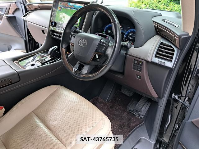 Toyota ALPHARD HYBRID 2023-12 7813687-16