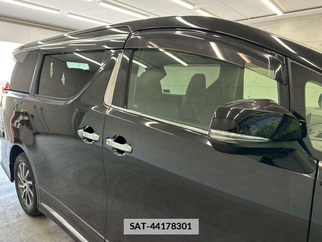 Toyota ALPHARD HYBRID 2016-12 7813779-5