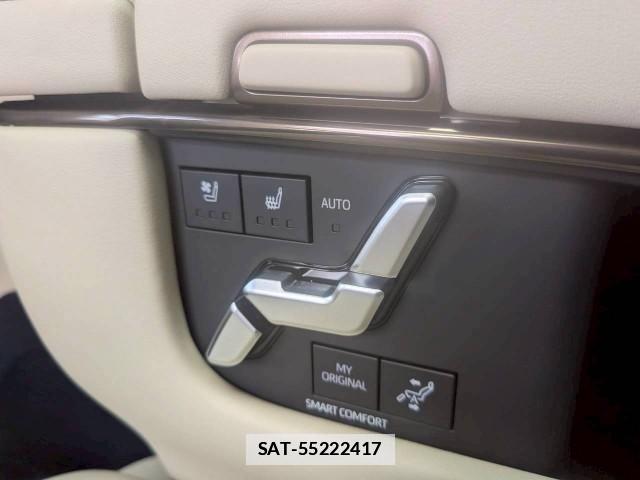 Toyota ALPHARD HYBRID 2023-11 7816438-16