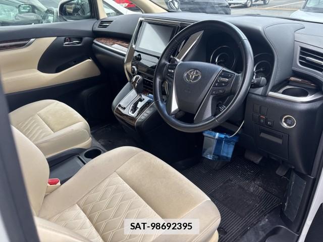 Toyota ALPHARD 2022-02 7813472-8