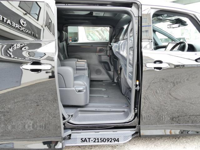 Toyota ALPHARD 2026-06 7815305-8