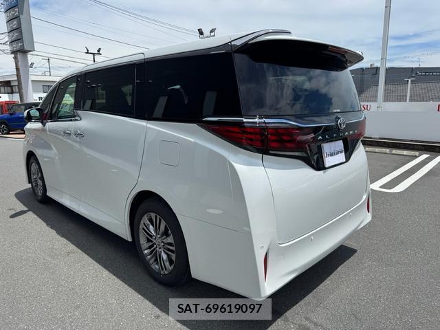 Toyota ALPHARD 2026-06 7816802-13