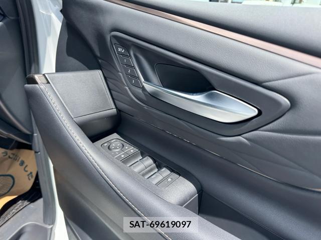 Toyota ALPHARD 2026-06 7816802-16
