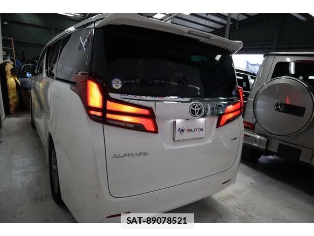 Toyota ALPHARD 2018-09 7817017-1