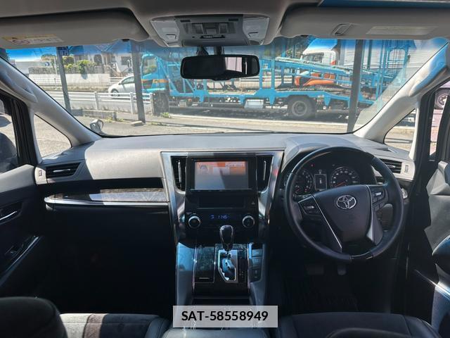 Toyota ALPHARD 2016-04 7819308-1