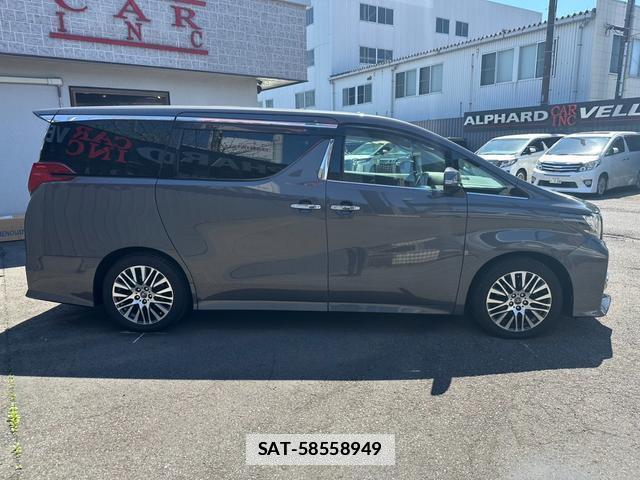 Toyota ALPHARD 2016-04 7819308-10