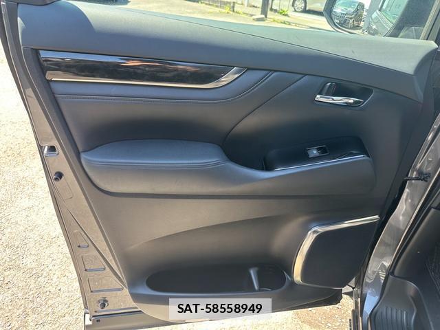 Toyota ALPHARD 2016-04 7819308-14